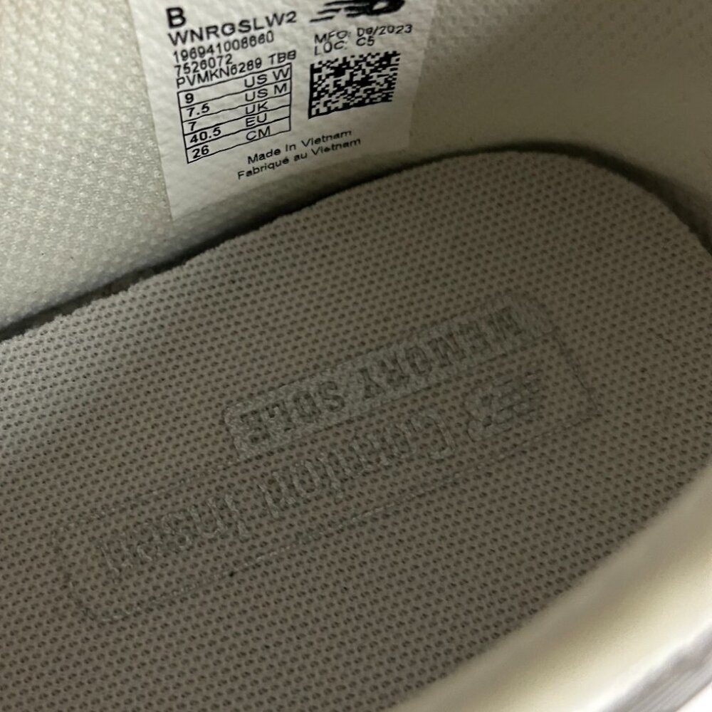 New Balance Womens Wnrgslw2 White Cross Training Shoes Size 9 - Picture 3 of 6